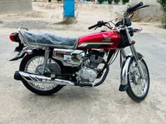 Honda 125 speciall Edition Lush Condition with Golden Nmb