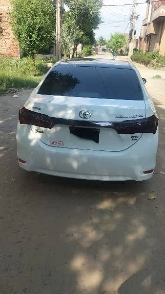 Toyota Altis Grande 2015 3