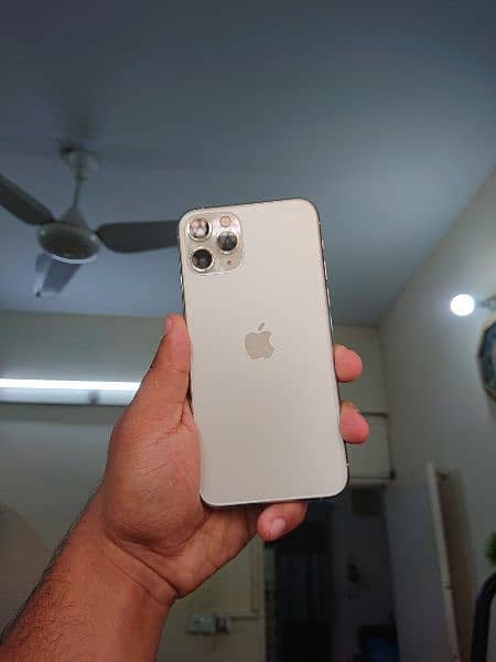 iphone 11 pro 512gb PTA approved 10/10 condition 1