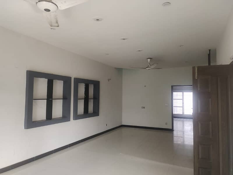 8 Marla Upper Portion Available For Rent In Umer Block, Bahria Town Lahore 1