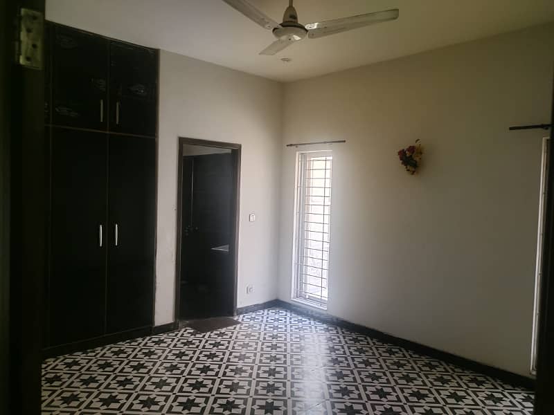 8 Marla Upper Portion Available For Rent In Umer Block, Bahria Town Lahore 3