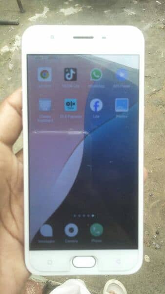 Oppo A57 4/64 bilkul ok set hai koi masla nhi hai condition 10/9 3