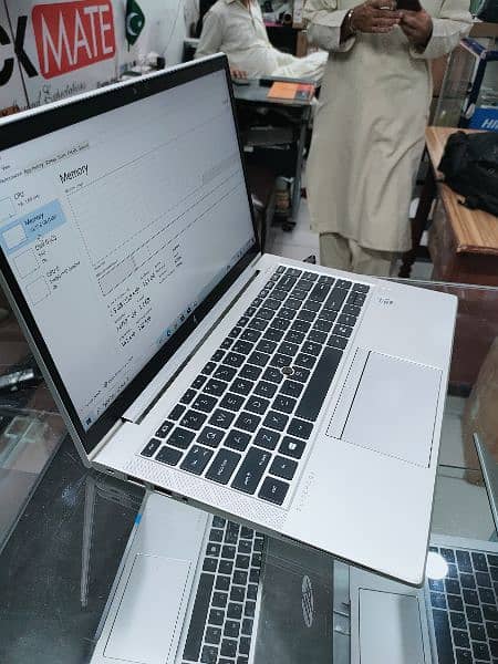 HP Elitebook G7. 3