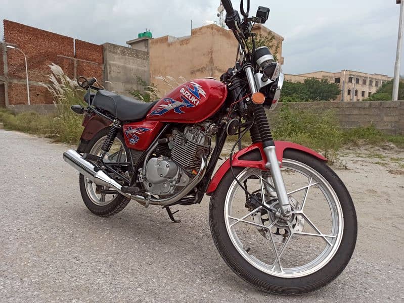 Suzuki GS 150 se brand new read the details below. 4