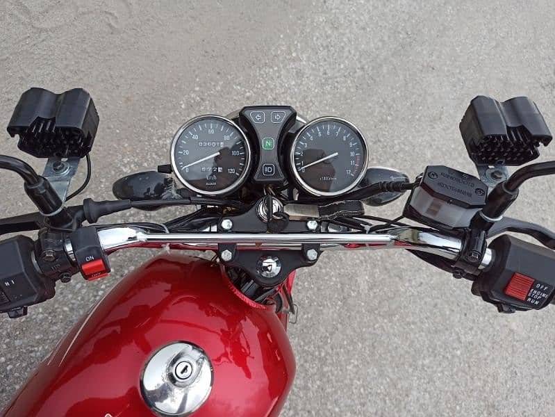 Suzuki GS 150 se brand new read the details below. 5