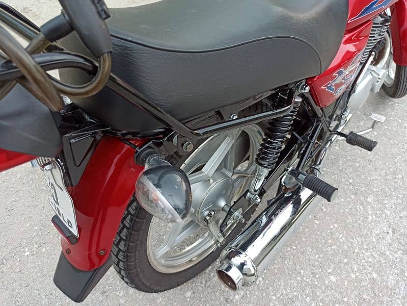 Suzuki GS 150 se brand new read the details below. 8