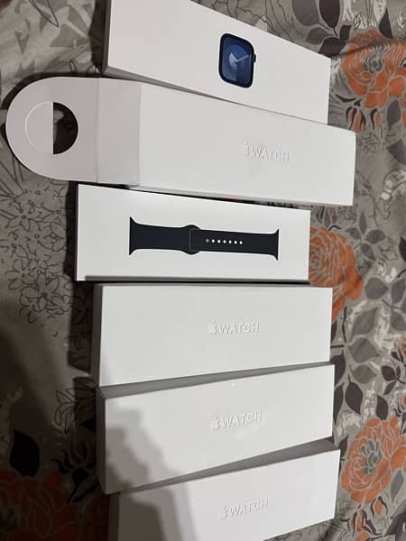 Brand new Apple series 9 45mm watch box pack 3