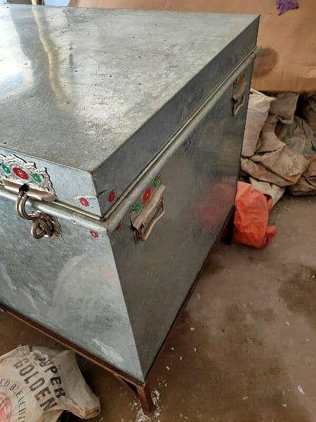 NEW IRON TRUNK ( Peti ) WITH HEAVY MATERIEL 2