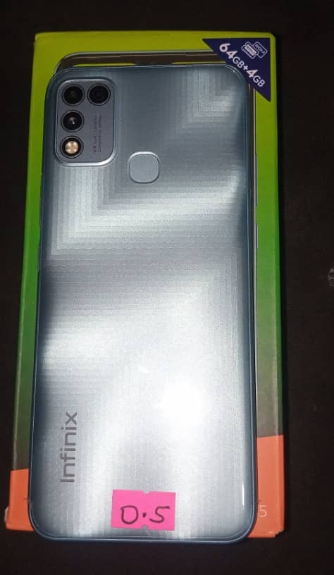 INFINIX HOT 10 PLAY 4 / 64 with Box 1