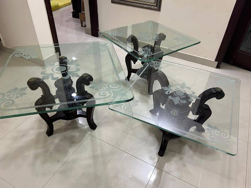 3 table neat and clean 3