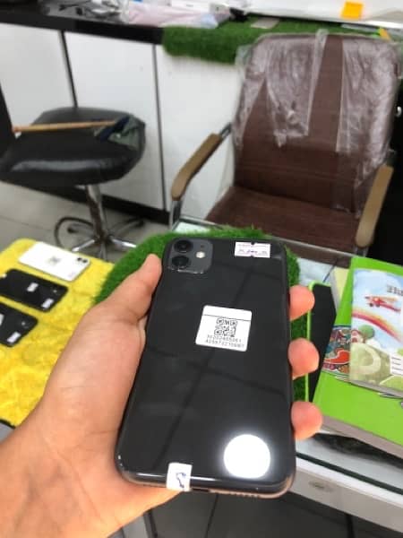 iphone 11  NONPTA  J. V   [64]GB 2