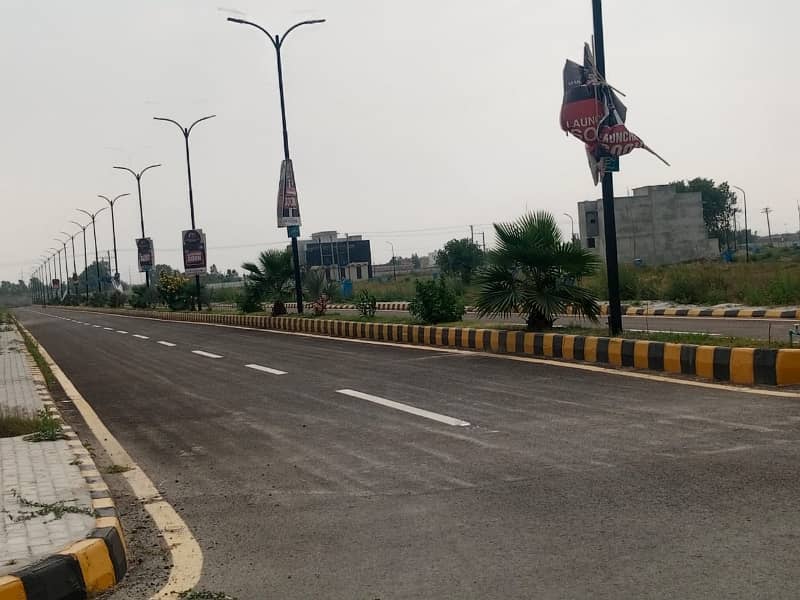 5 Marla Double Road Plot Available In Mardan Enclave 11