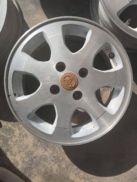 Japanese Toyota Rim new condition 1