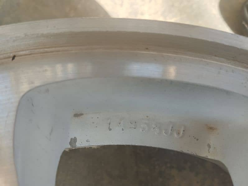 Japanese Toyota Rim new condition 9