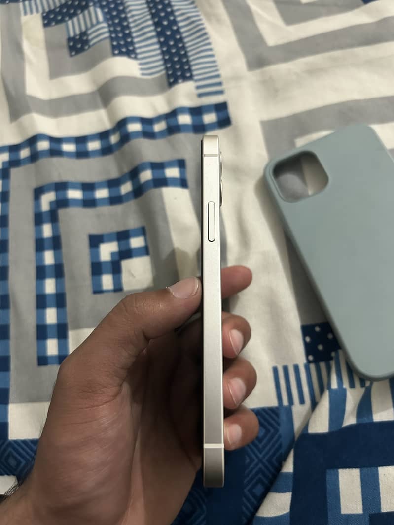 IPhone 12 jv 64 gb white colour. 2