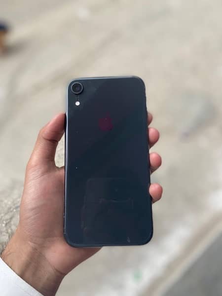 iPhone XR 3