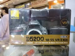 Nikon D5200 Box Pack | 18-55mm VR II Lens