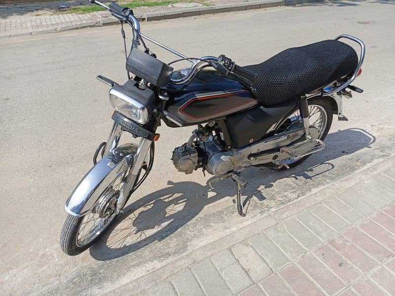 CD 70 BIKE 4