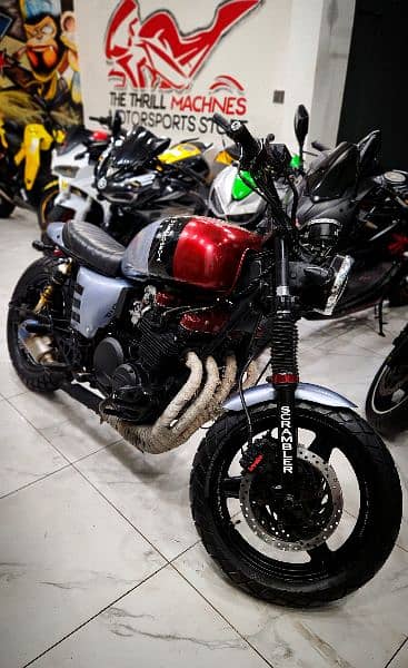 Kawasaki 650cc Scrambler Heavy bike 6