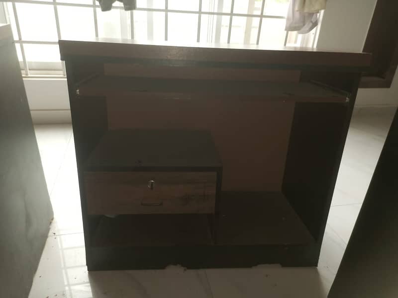 Computer Table – 99% New, 9/10 Condition – Only 1 Table Left at 5000 1