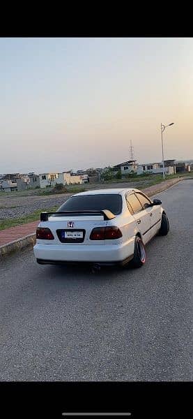 Honda Civic EXi 2000 4