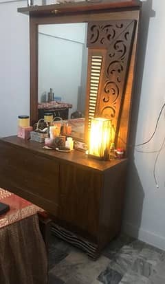 dressing table