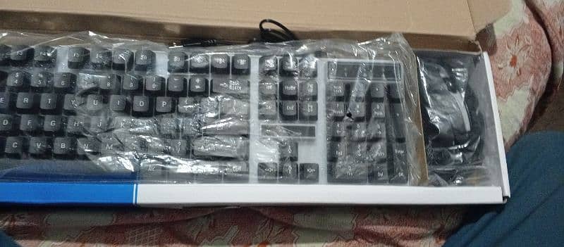 RGB GAMING KEYBOARD WITH MOUSE AVAILABLE 1