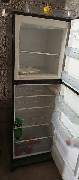 Royal Electrolux company Refrigerator 4