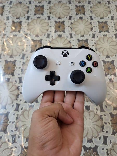 Xbox one S | 1 terrabite 5