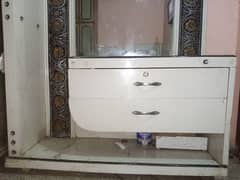 dressing table