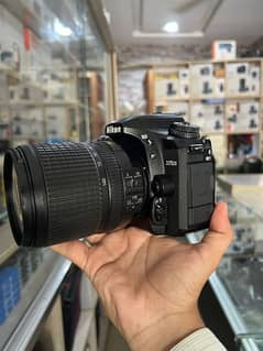 Nikon D7500 with 18-140 Lens condition 10/10