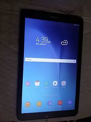 9.6" Samsung Tab E Saaf 10/10 Android7 1.5gb 16 gb 1