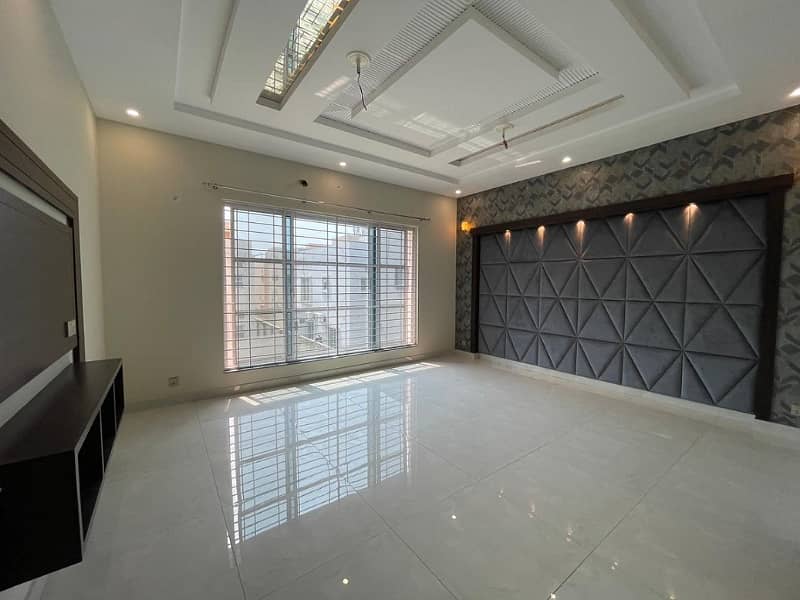 01 KANAL LIKE NEW UPPER PORTION AVAILEBAL FOR RENT IN BAHRIA TOWN LAHORE 10