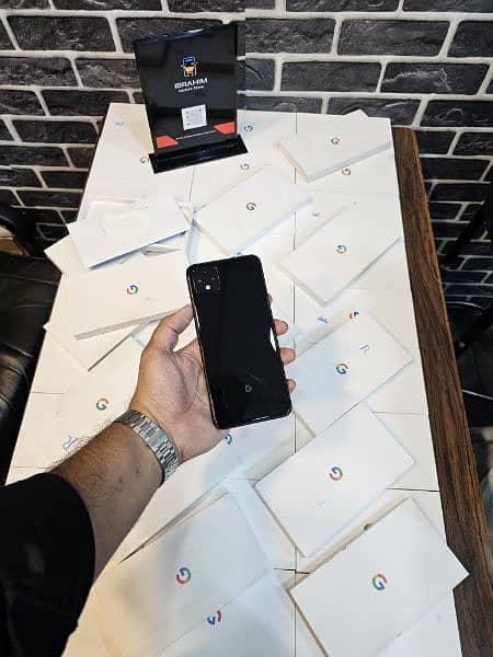 Google pixel 4xl 6/64 box pack pta approved 1