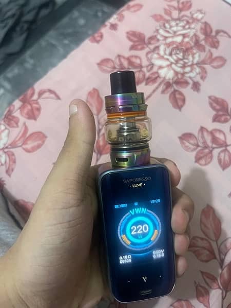 vaporesso luxe s with skrr tank vape pod 2