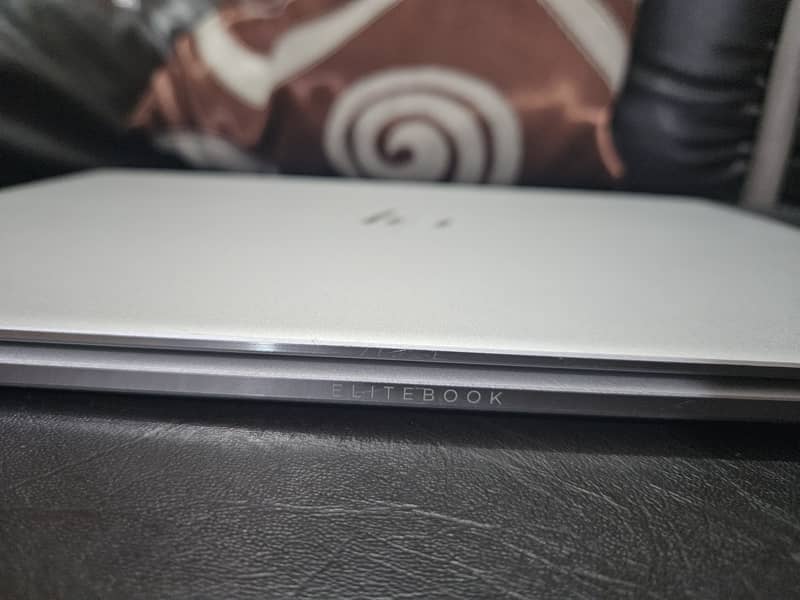 HP Elitebook x360 1030 G2 (120Hz IPS, i5-7th,16GB RAM, 512GB NVMe SSD) 13