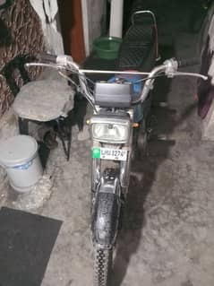 Honda CD 70 bike 9/10 condition original engine read description 1st