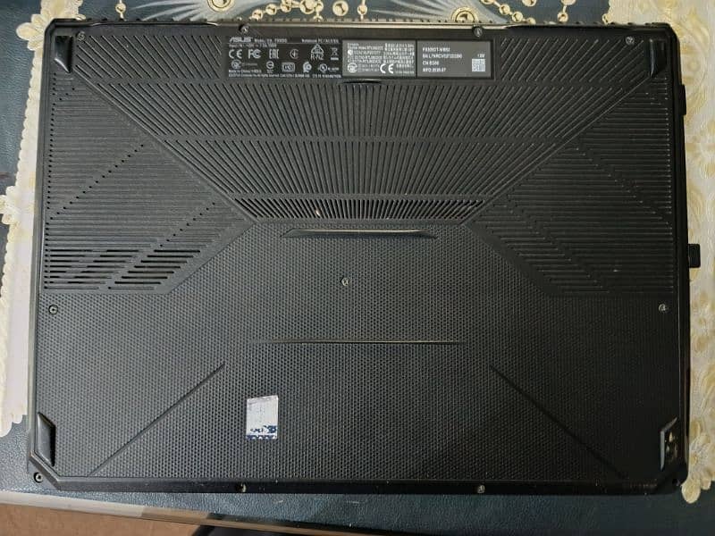 Asus Tuf Fx505dt Gtx 1650 Ryzen 5 3550h 16gb ram in average condition 3