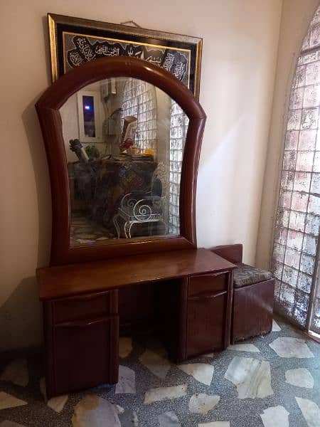 Wooden Beautiful Dressing Table with Chair for Sale 1