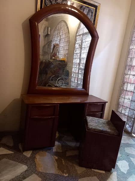 Wooden Beautiful Dressing Table with Chair for Sale 3