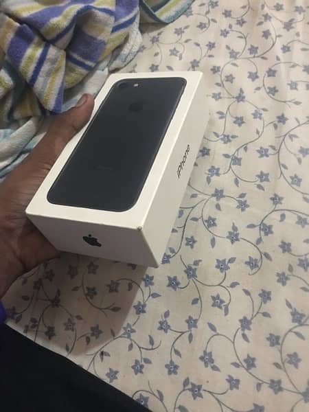 iPhone 7 32gb pta approved 7