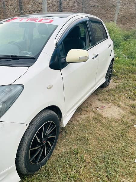 Toyota Vitz 2005 5