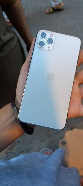 Iphone 11 pro max pta approved 7