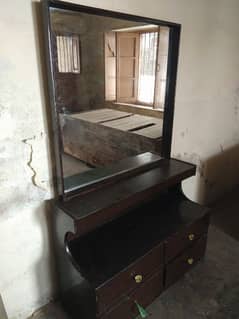 dressing table