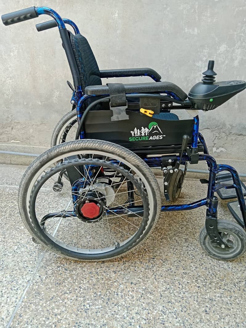 Electric wheelchair 4