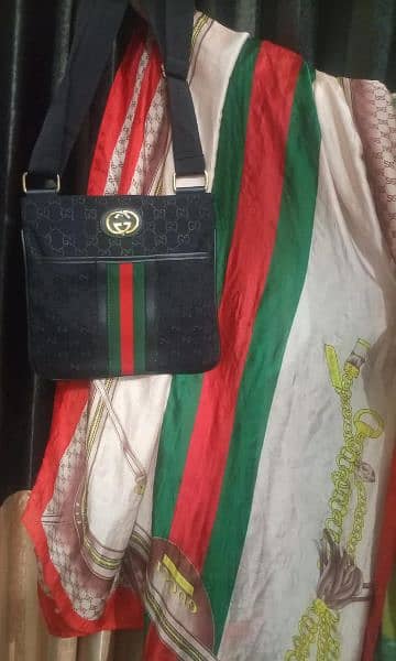 original Gucci brand sholder bag 2