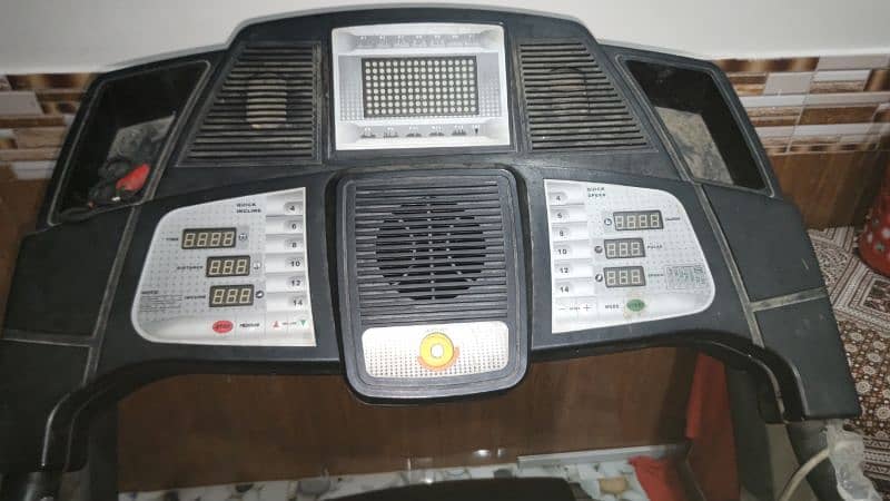 big size treadmills working 100% fine 8