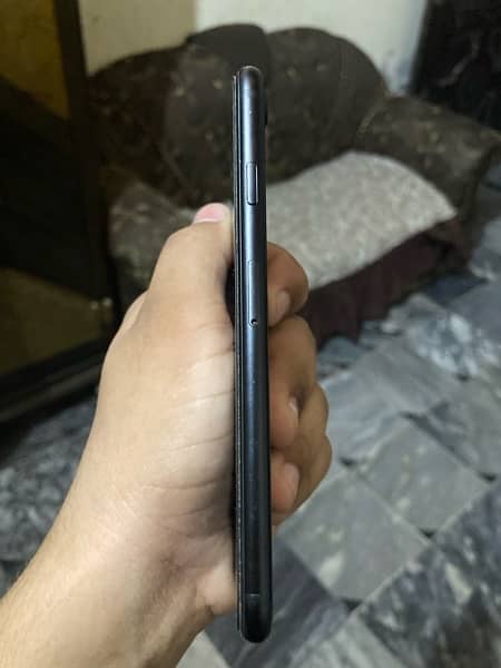 Iphone 7  32gb non PTA all orignal 10/10 battri health 87% Finger ok 3