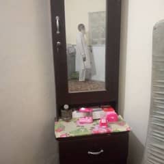 dressing table