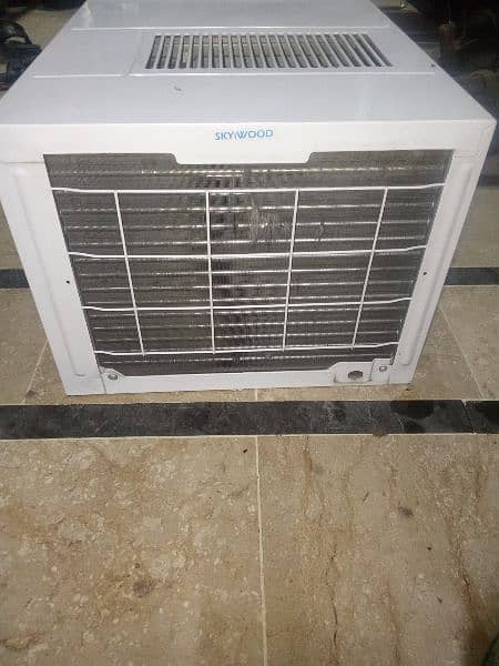 good condition window ac 5